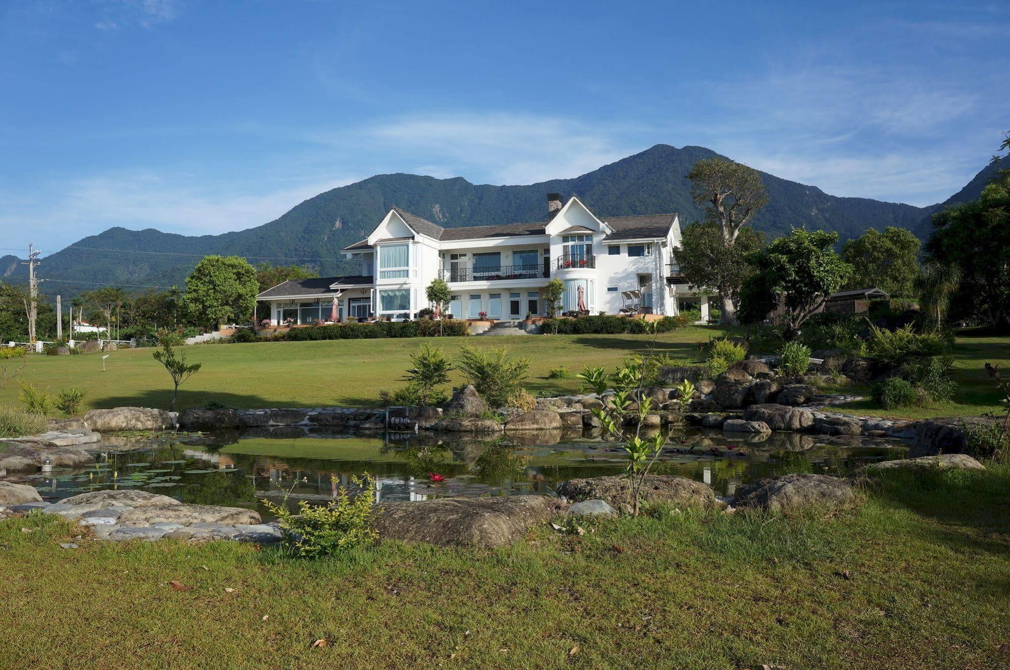 Bed and Breakfast Dear Garden Тонхэ Экстерьер фото