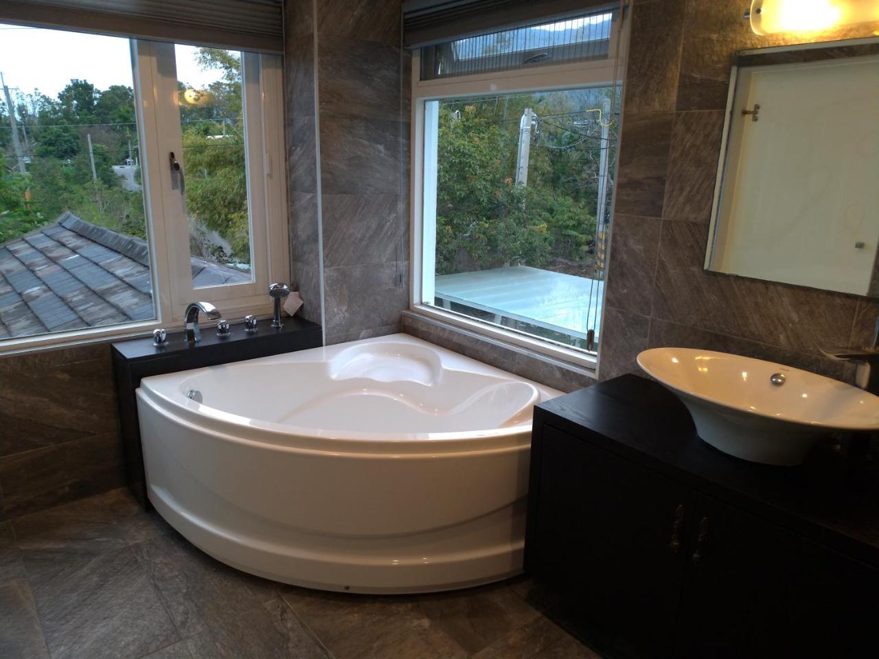 Bed and Breakfast Dear Garden Тонхэ Экстерьер фото